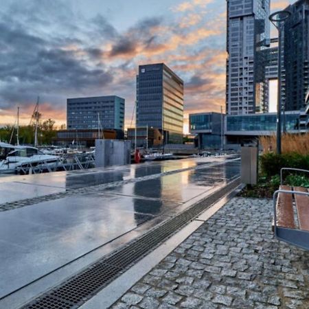 Sea Towers Apartament 27- Min 2 Noce Gdynia Luaran gambar