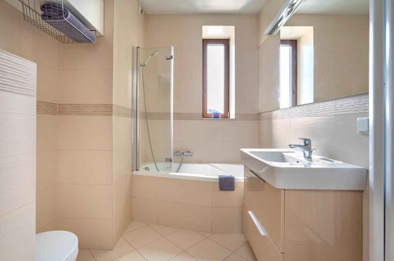 Sea Towers Apartament 27- Min 2 Noce Gdynia Luaran gambar